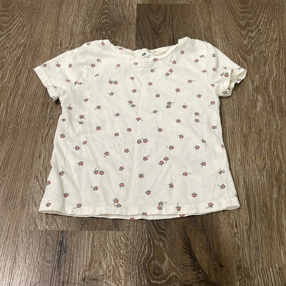 H&M Other - H&M T-shirt